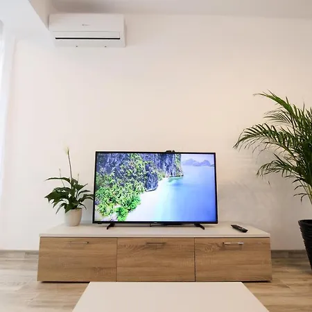Apartment Vitan Oasis - Moon --free Parking--self Check-in-- Bucharest